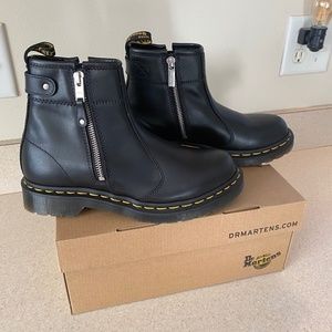 Dr. Martens Twin Zip 2976 Chelsea Boots